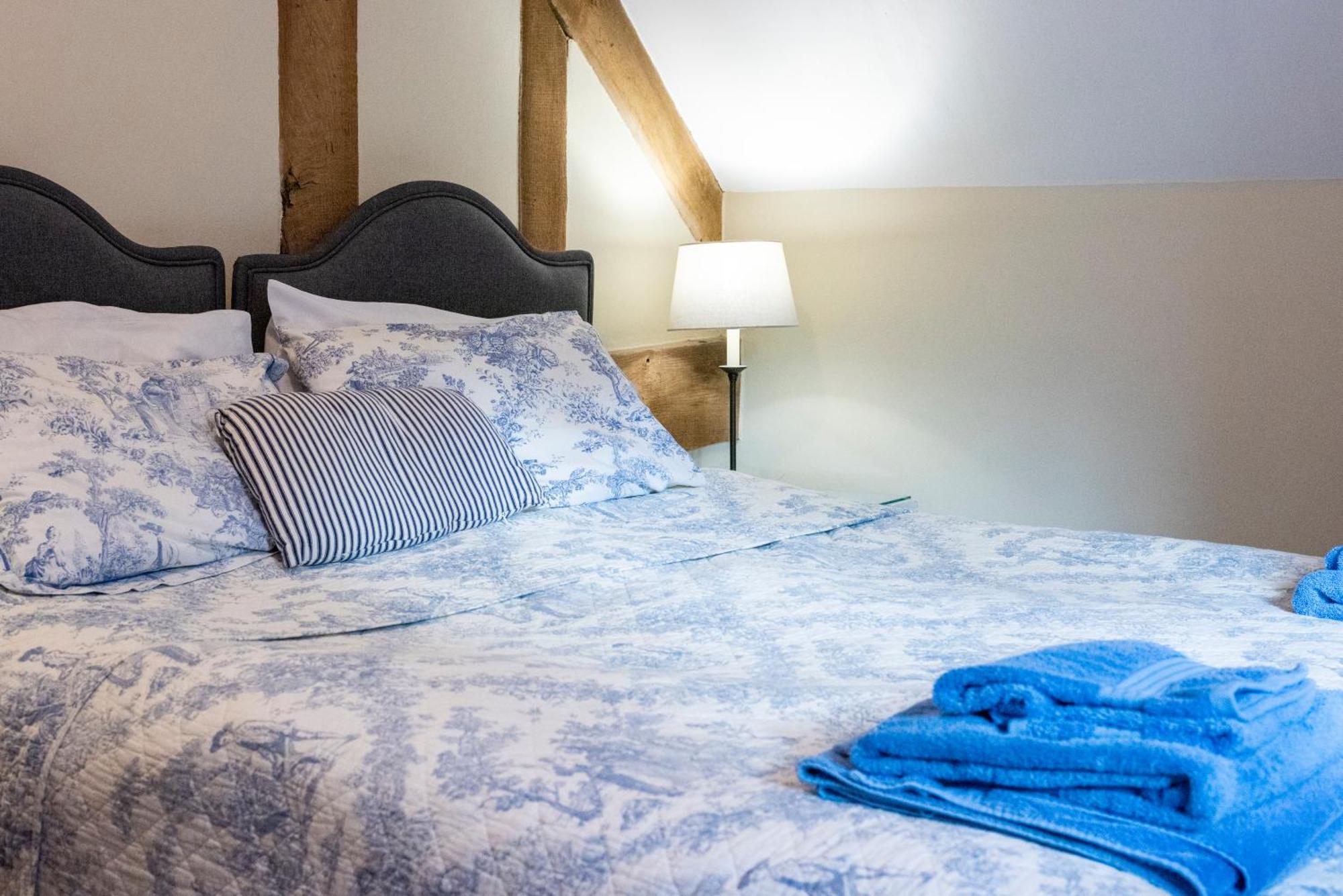The Oast House - Farm Stay Apartment Set Within 135 Acres Bromyard Bagian luar foto